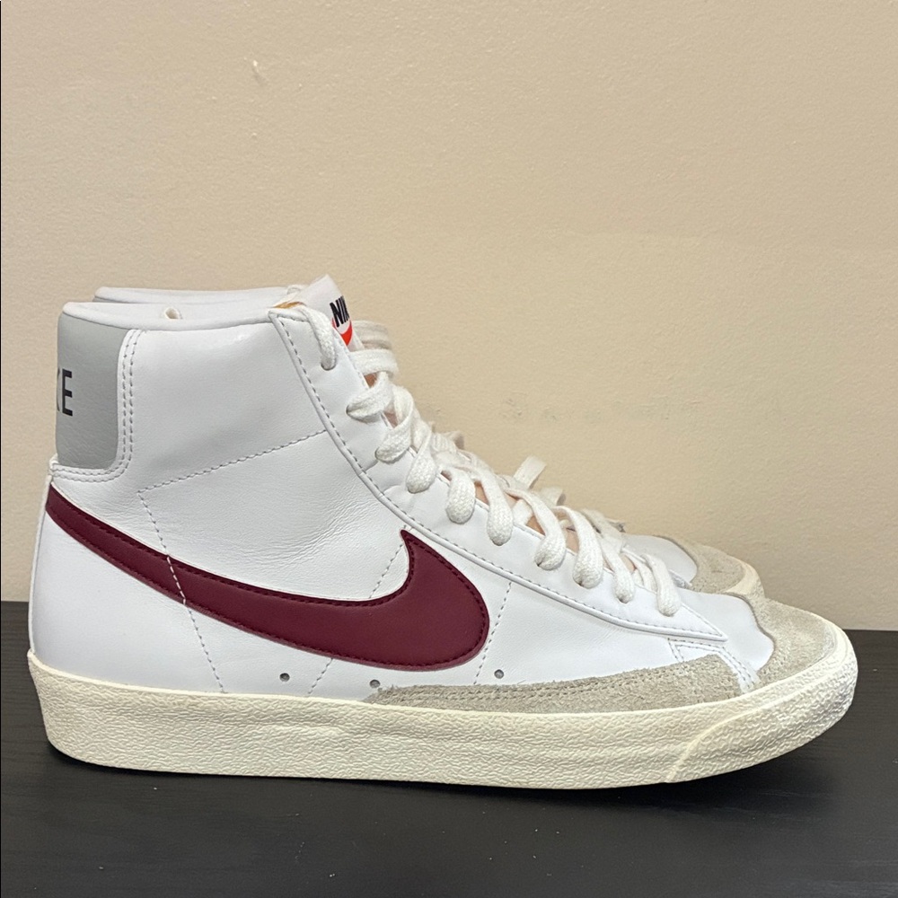 Nike blazer Mid 77 vintage Sneakers size 9